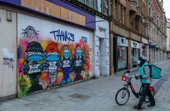London’s Oxford Street Faces ‘Boarded Up’ Future, Retailers Warn