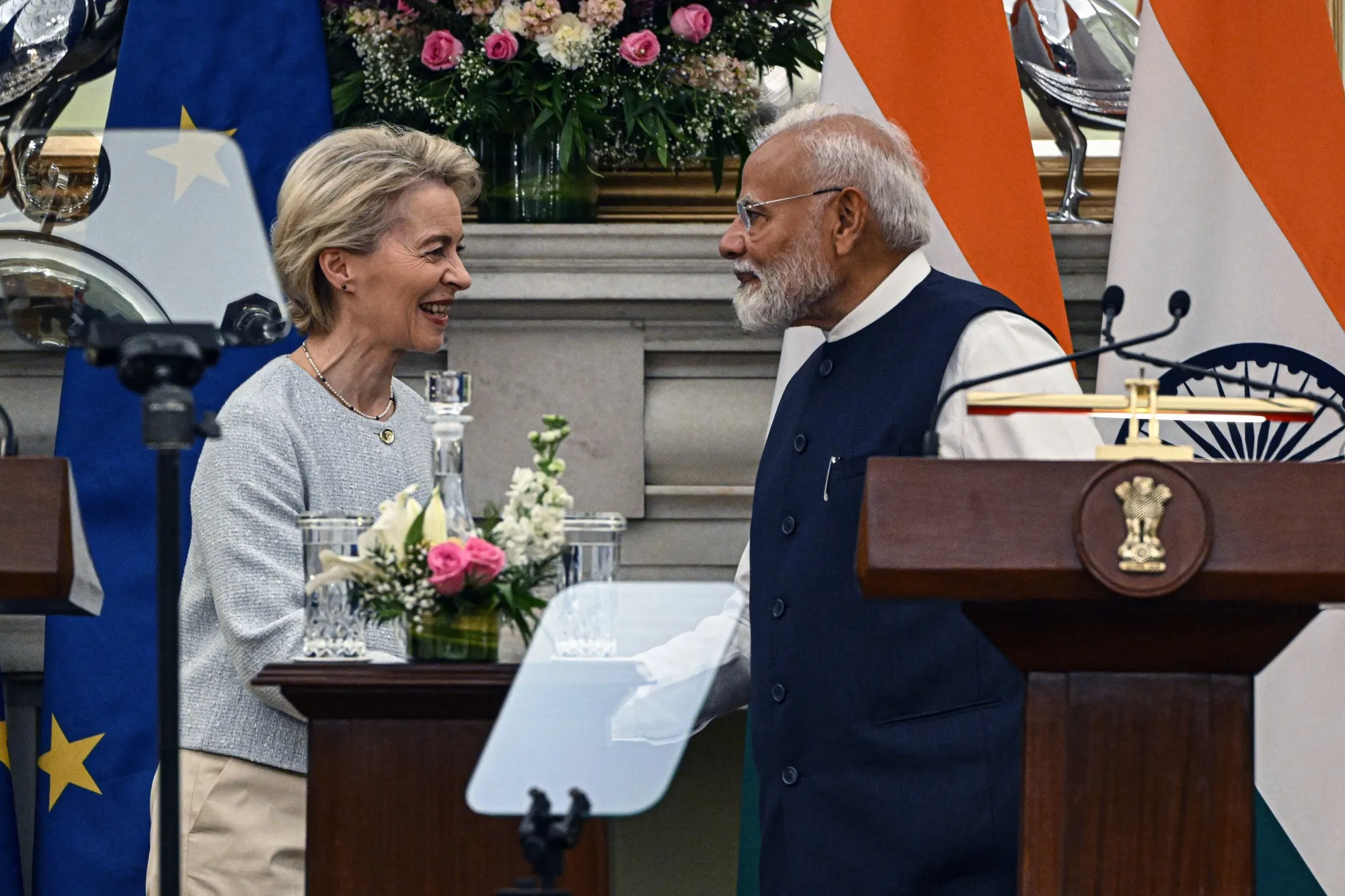 Ursula von der Leyen, president of the European Commission, left, and Narendra Modi, India's prime minister.