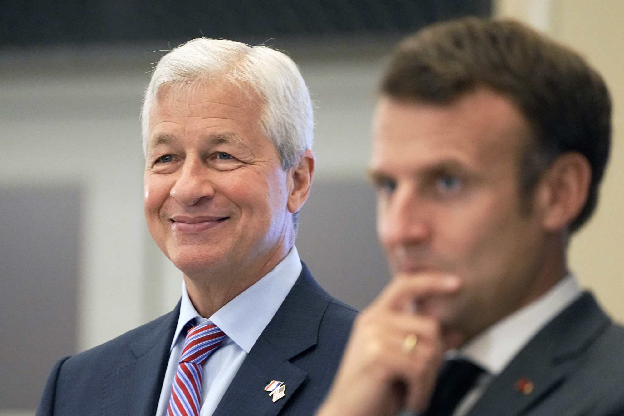 Jamie Dimon and Emmanuel Macron during the inauguration of JPMorgan Chase’s new headquarters Paris in 2021.