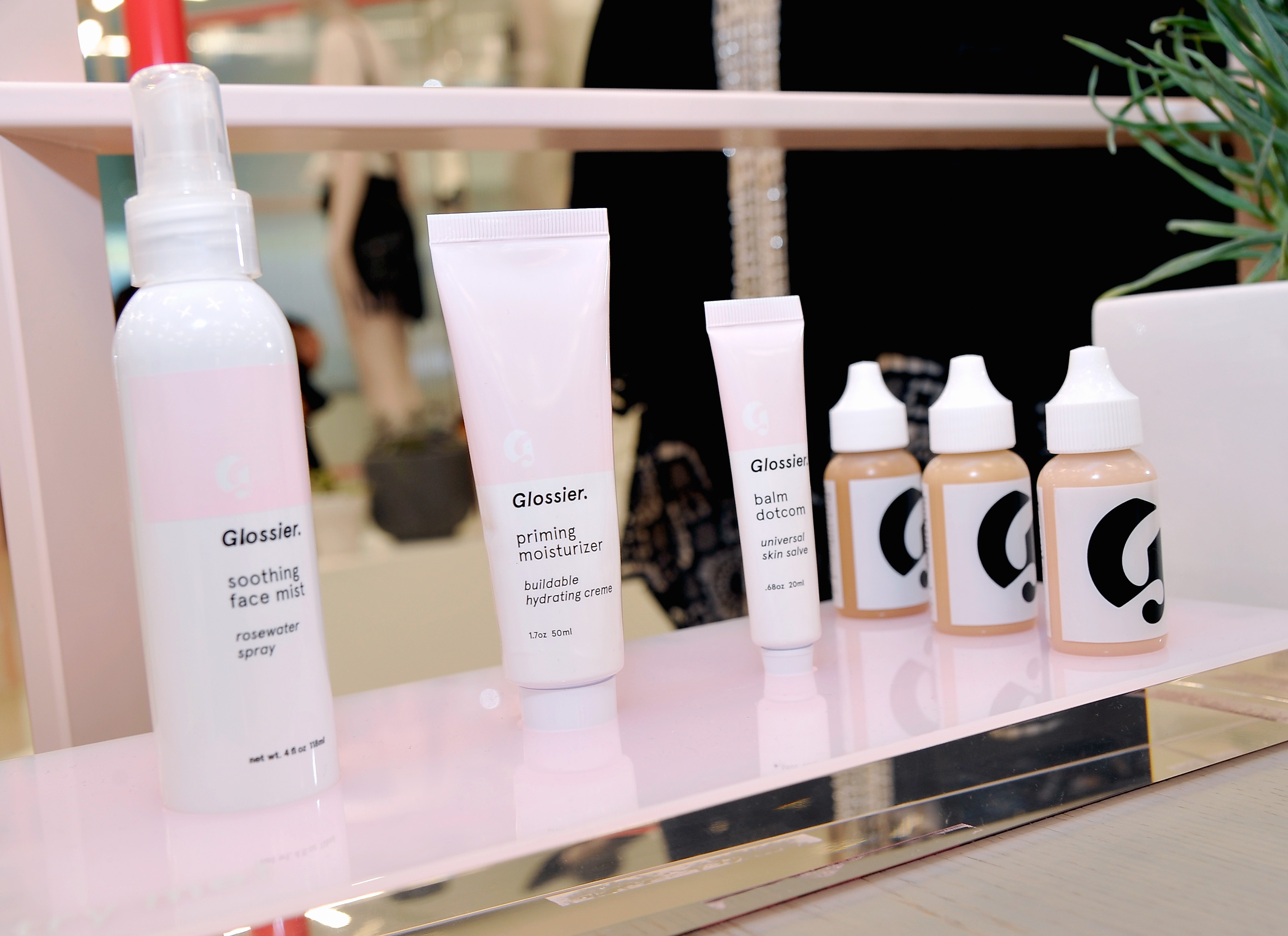 Glossier Expands Sephora Partnership, Adds New Leadership in Global Push -  Bloomberg