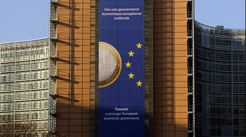 European Economy May Shrink in 2012 With Risks on ‘Downside’