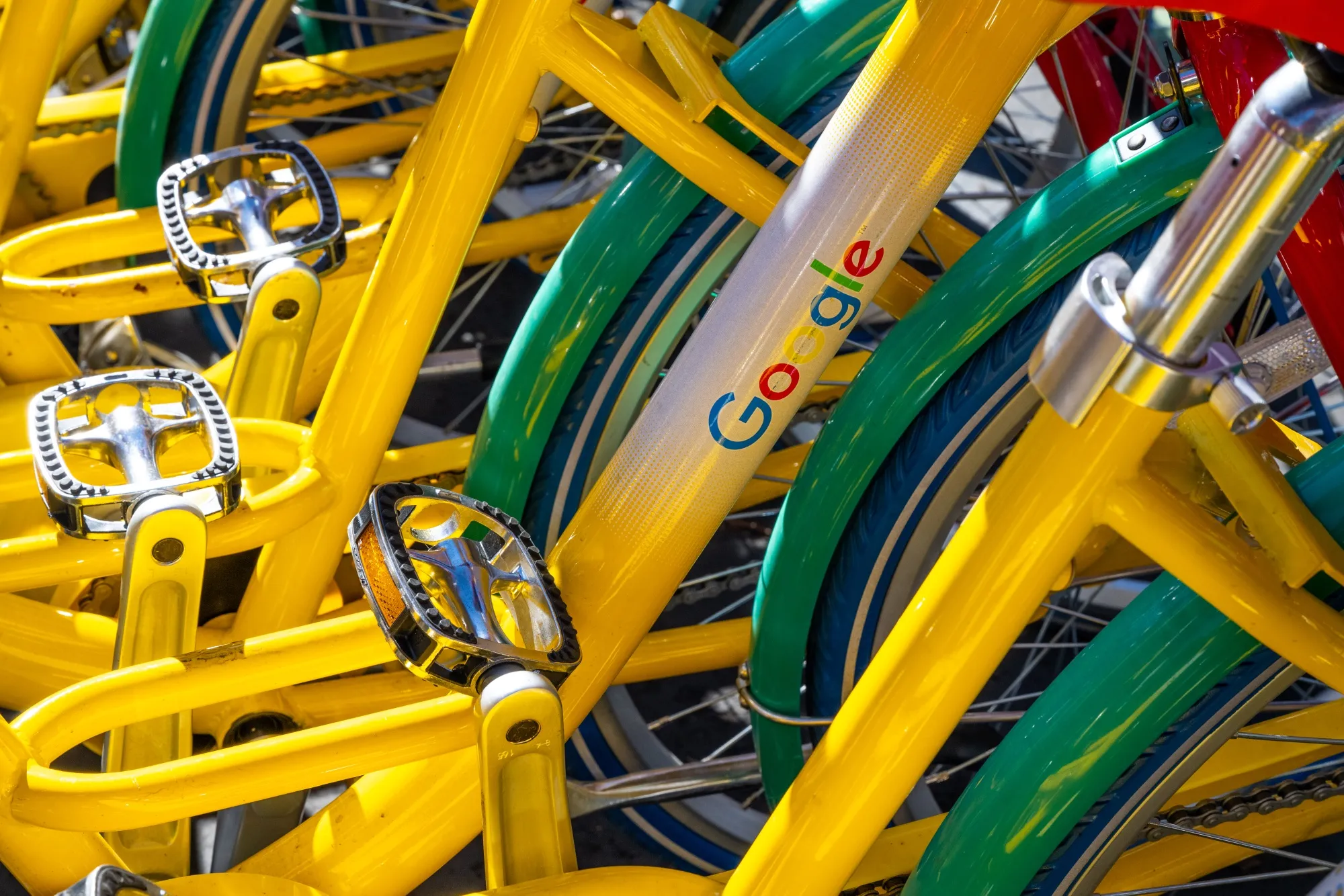 Google logo.