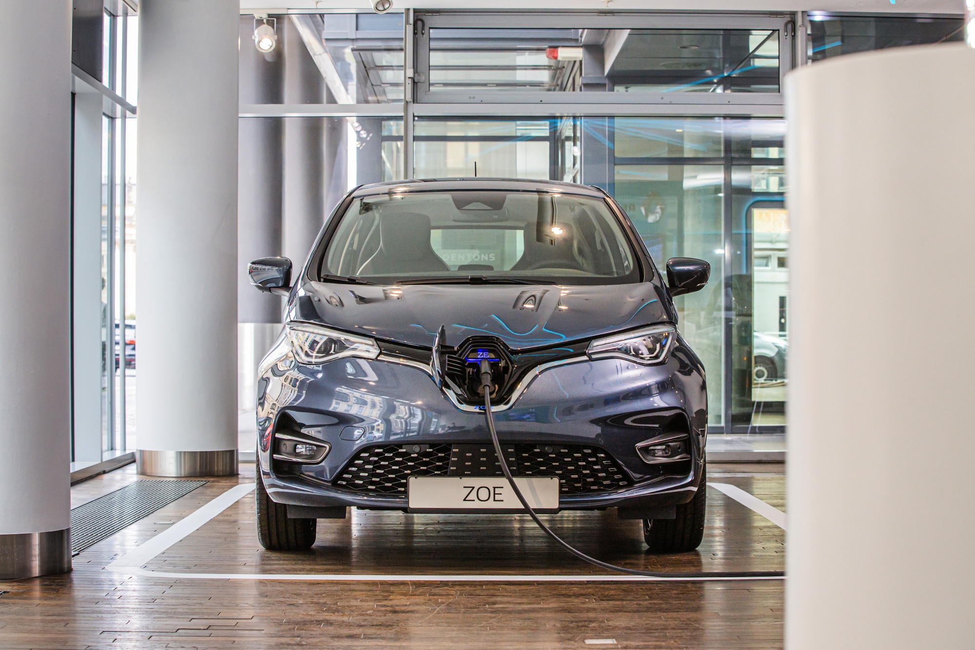 Renault Bolsters Electric-Car Lineup After Squandering Lead