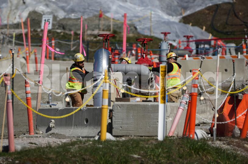 Canada Faces $15 Billion Loss On Oil Pipeline