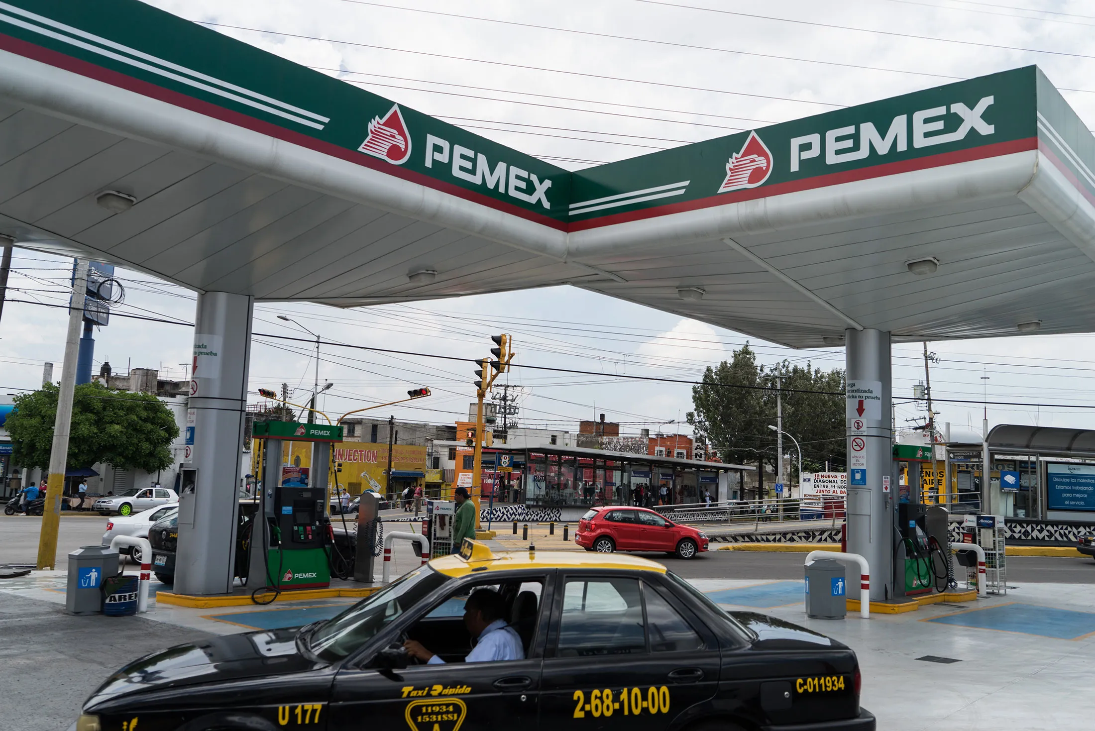 Mexico Announces Biggest Onshore Oil Discovery in 15 Years - Bloomberg, image size:2200x1469