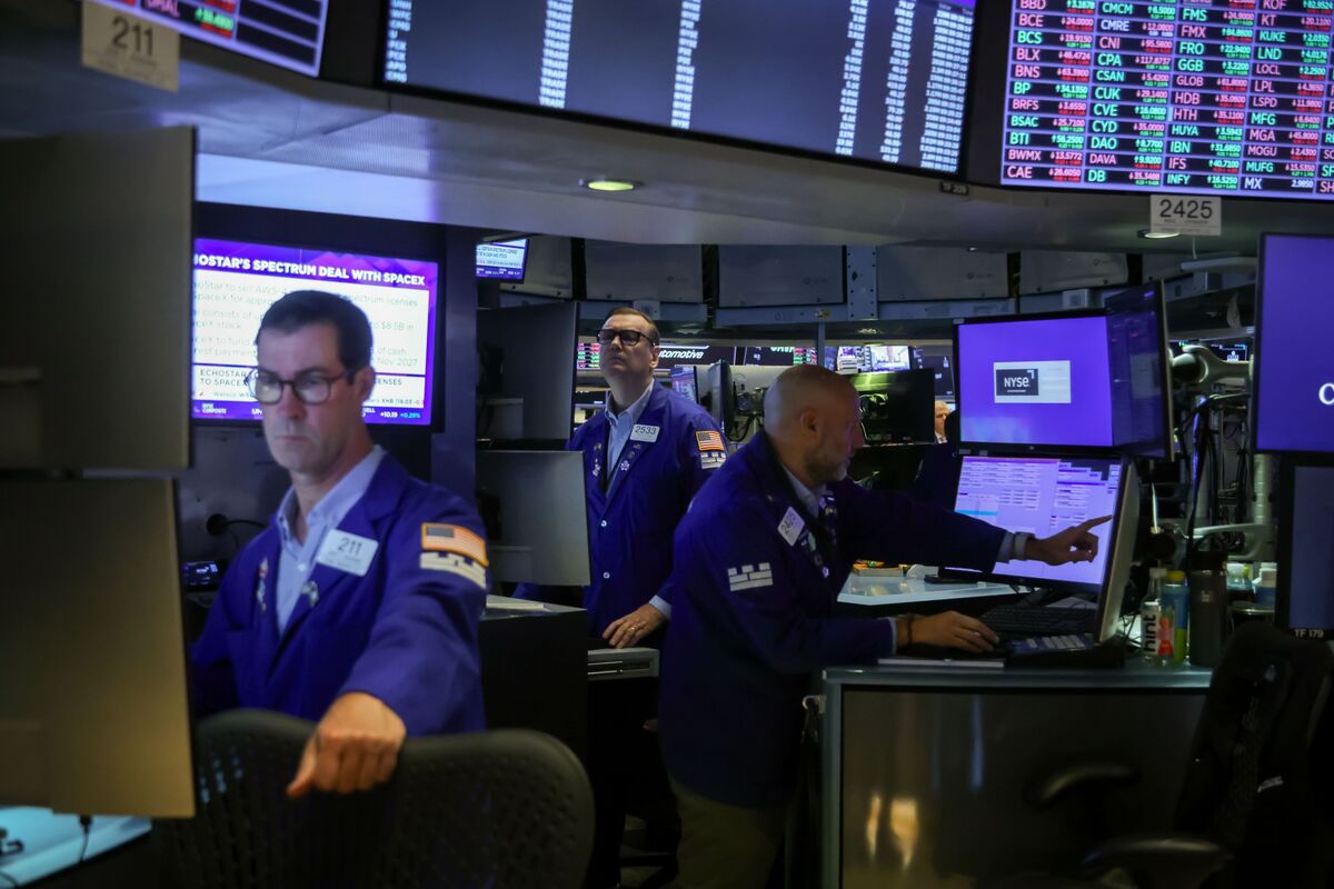 ⚫️ BLOOMBERG: Le azioni raggiungono nuovi record intraday in attesa del rapporto sull'inflazione e di un possibile taglio dei tassi dalla Federal Reserve