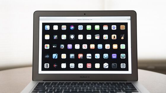 Apple Probed by U.K. as App Store Payments Scrutiny Mounts