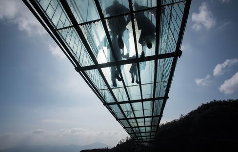 CHINA-TOURISM-BRIDGE