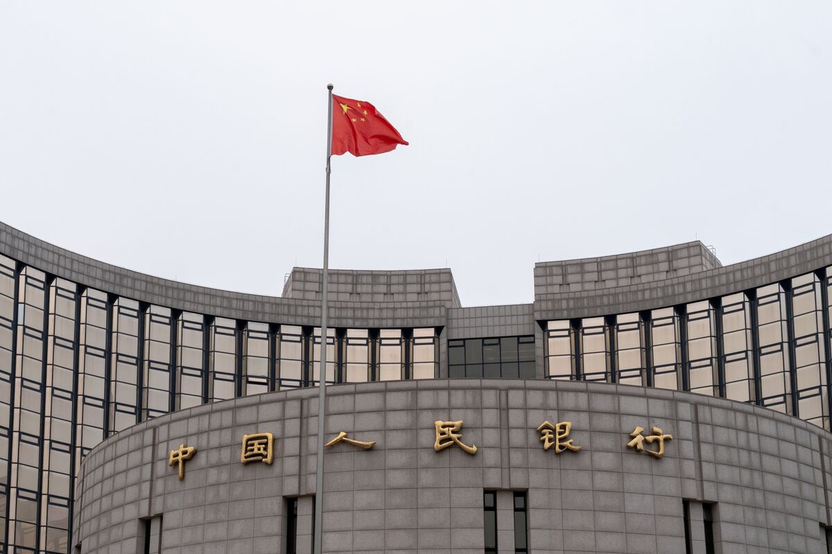 PBOC Indicates Increase in Liquidity for Banks, Warns Against Rate Reduction