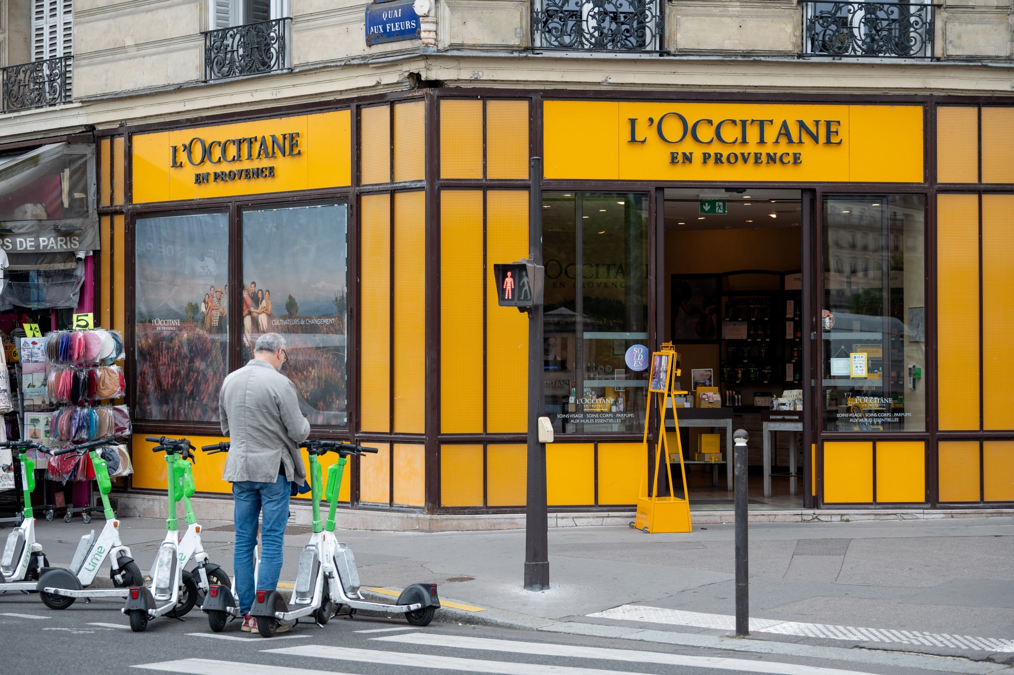 Billionaire L'Occitane Boss Ends Talks on Potential Buyout Deal - Bloomberg