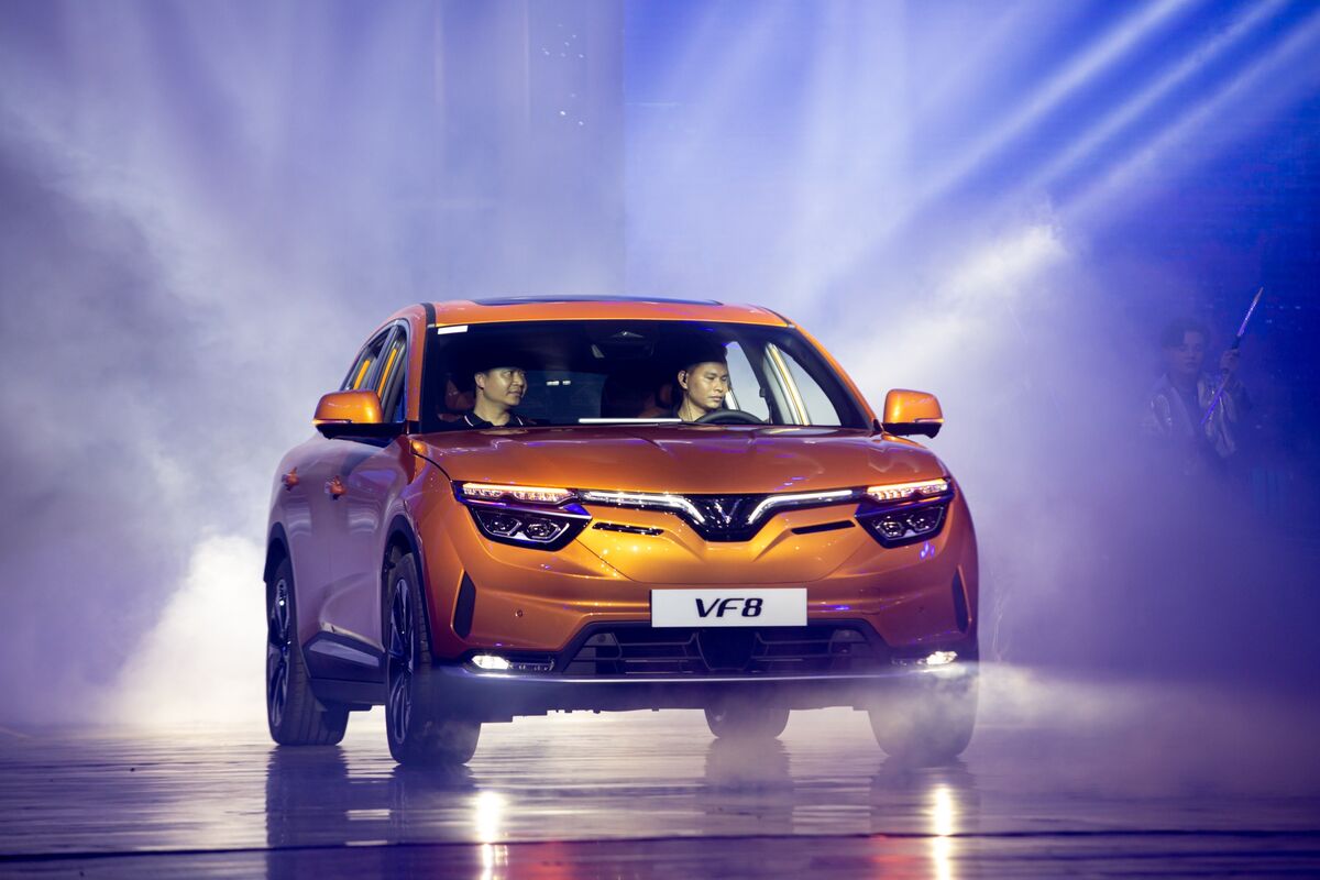 Vietnam's VinFast to Ship EVs to US, Europe and Canada November - Bloomberg