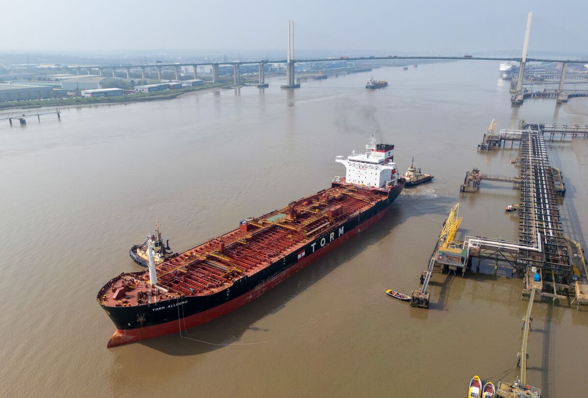 bloomberg.com - Olga Tanas - UK Capable of Nearly Doubling Oil, Gas Output With Reforms: OEUK