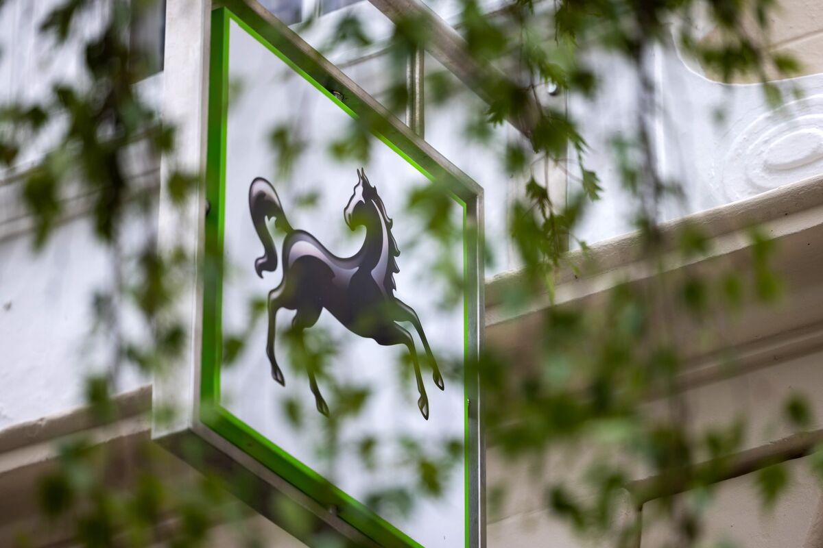 UK Lender Lloyds Warns of Additional Material Provision for Missold Car  Loans - Bloomberg