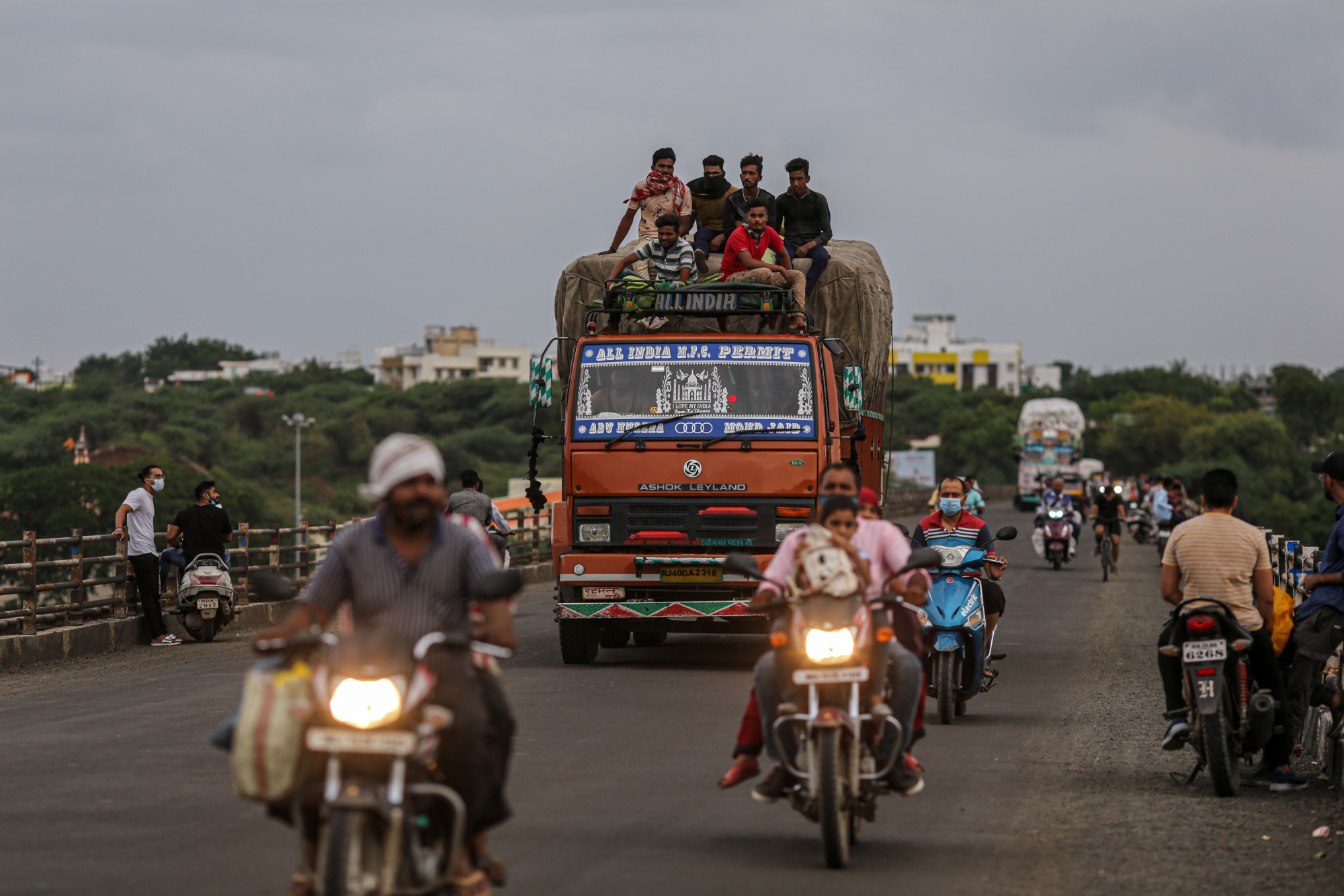 India's Dangerous Roads: Four Problems and Solutions - Bloomberg