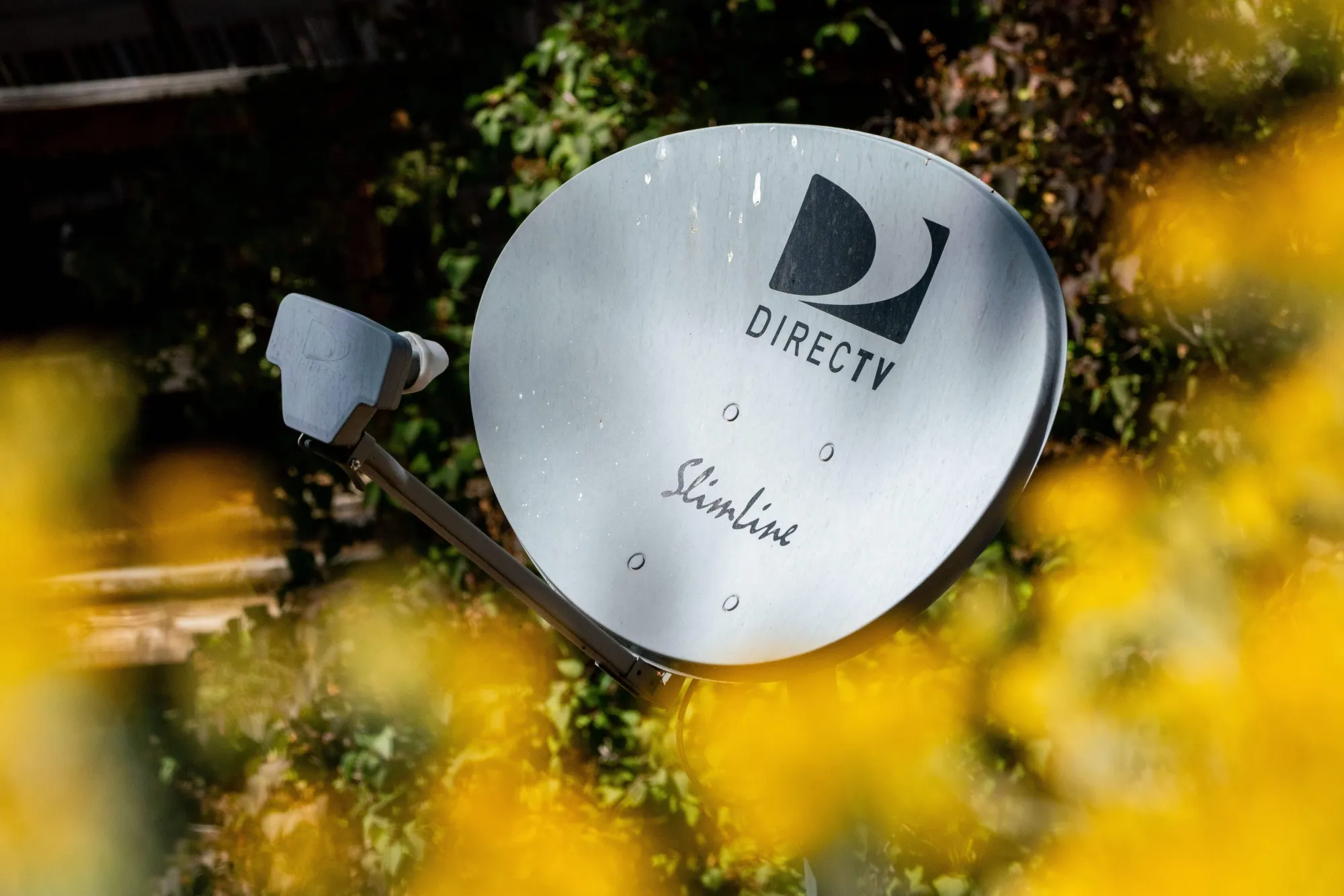 Dish, DirecTV Deal Still Needs to Stick the Landing - Bloomberg