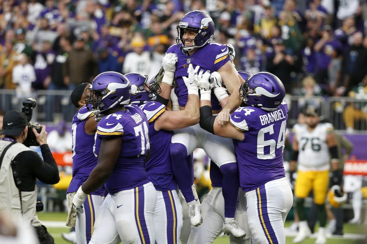 Vikings Outlast Rodgers, Packers 34-31 on Game-ending FG - Bloomberg