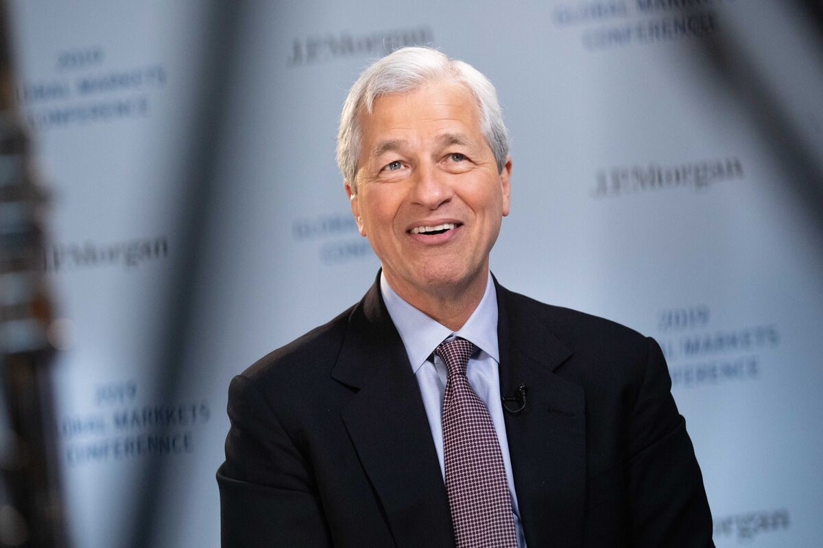 (JPM) Raises CEO Jamie Dimon’s Pay 10 to 34.5 Million for