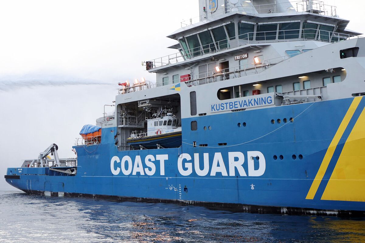 Sweden Fits Guns to Coast Guard Vessels as Baltic Tensions Rise