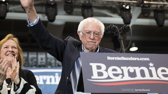 Sanders Tightens His Grip on Race as Klobuchar Rises