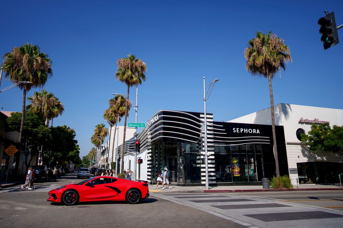 Rich People Feel Pretty Good Right Now