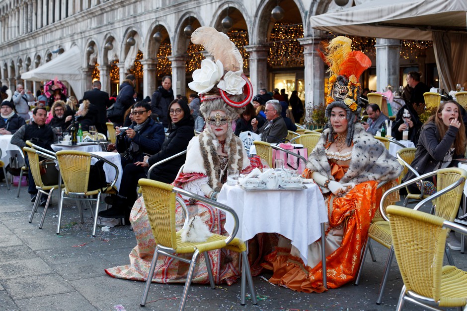 To get good service a a Venice restaurant, consider trying to blend in with the locals.