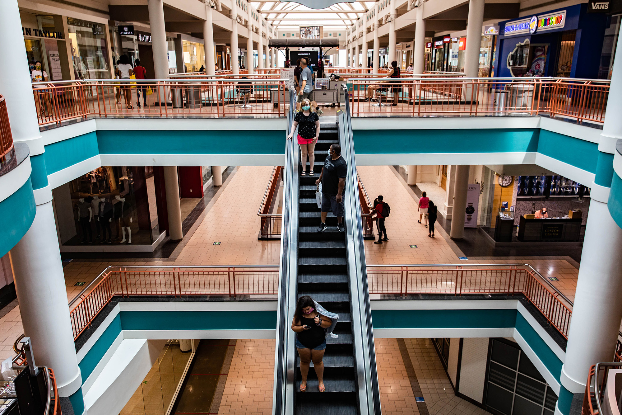 Syracuse s Destiny USA Megamall Cuts Deal To Avoid Default Bloomberg