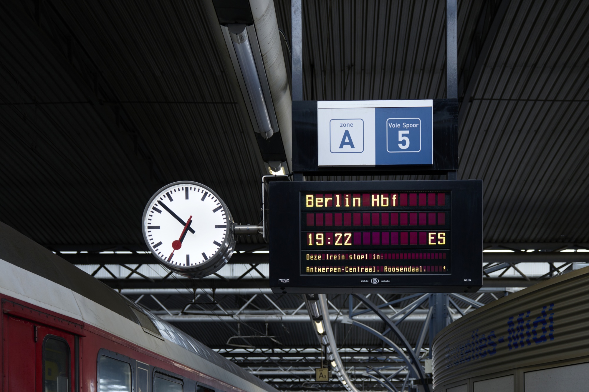 Night Train From Brussels to Berlin via Amsterdam Could Be Key for