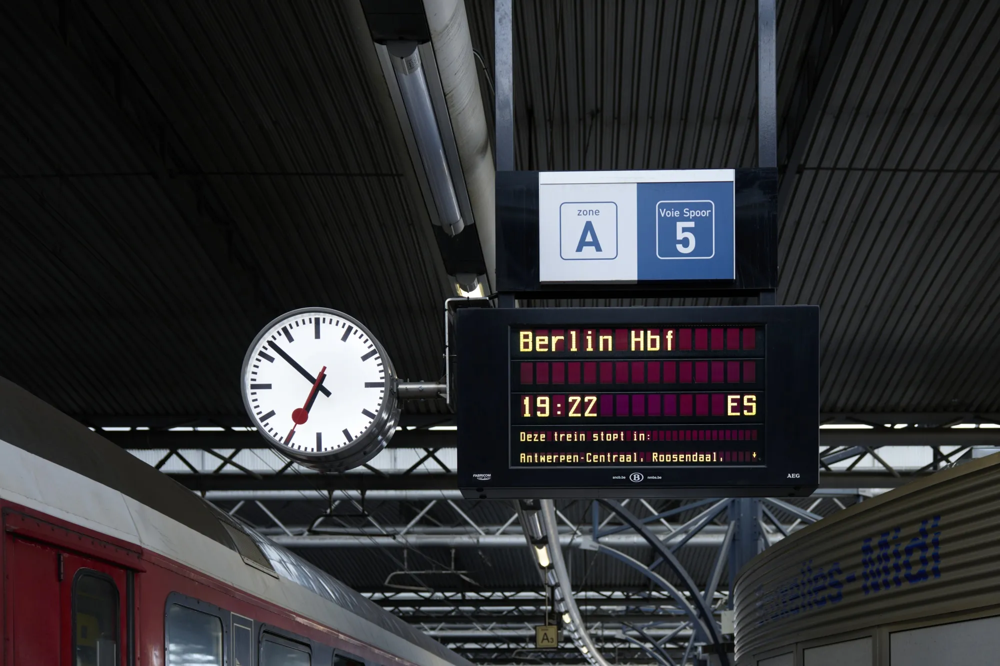 Night Train From Brussels to Berlin via Amsterdam Could Be Key for Europe  Travel - Bloomberg