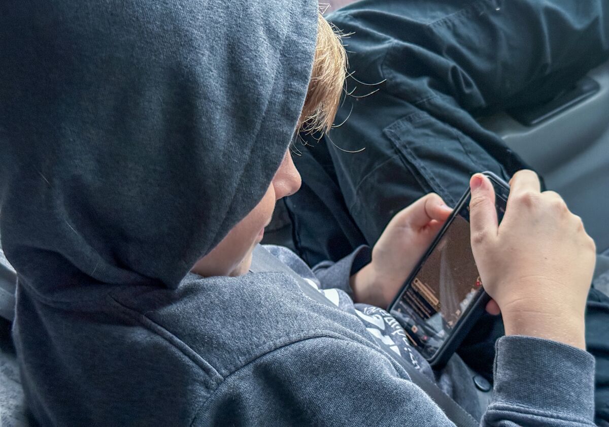 bloomberg.com - Cecilia D'Anastasio - Video Games in Europe Face New Restrictions on Age, 'Loot Boxes'