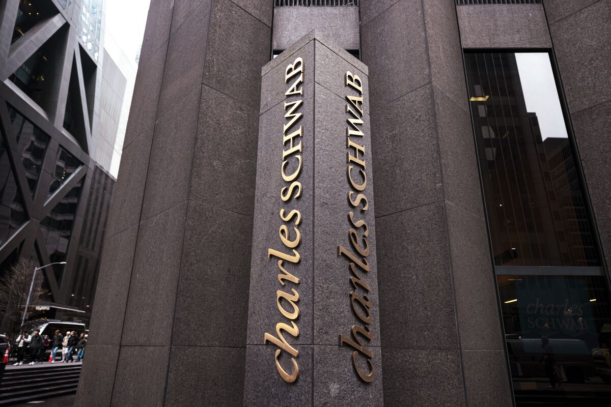 bloomberg.com - Paige Smith - Schwab Considering Prediction Markets Linked to Finance Events