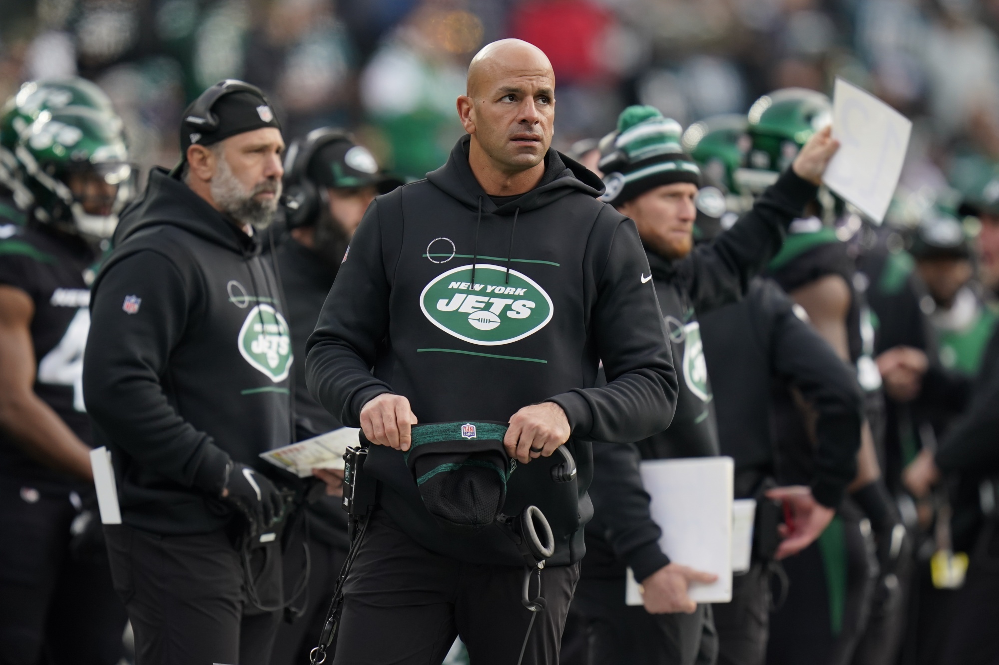 NY Jets players line up for Lamar Jackson jerseys after he destroyed Jets