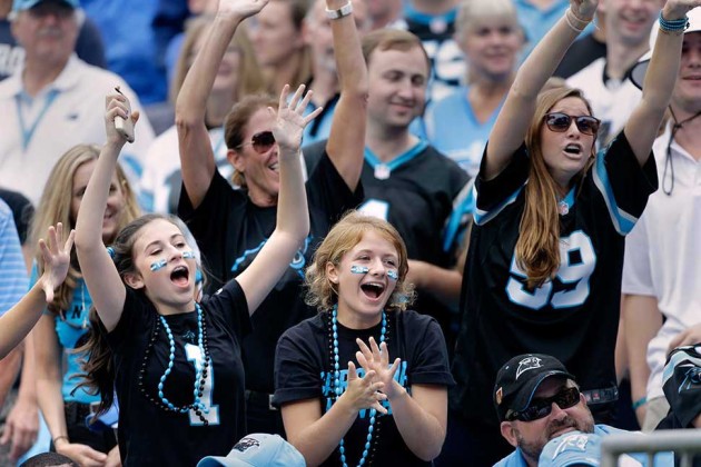 NFL Carolina Panthers Grateful Dead Fan Fan Football T-Shirt