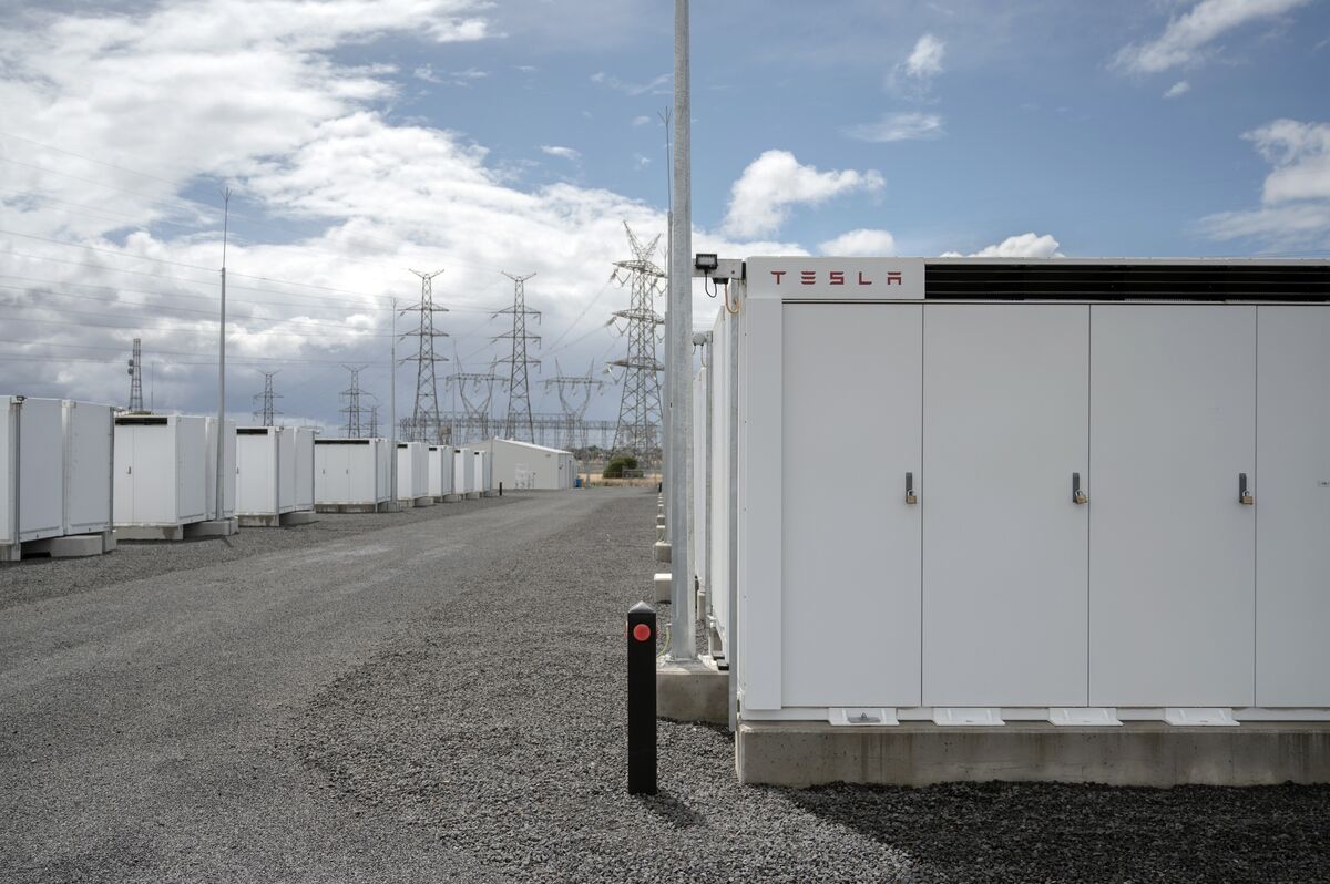 Tesla’s Quiet Moneymaker, Its Battery Business, Suddenly Stalls