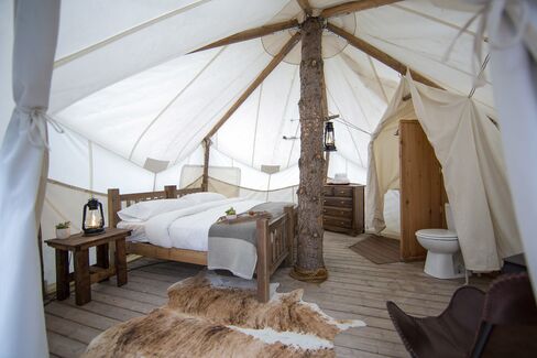 A luxury tent at Grand Canyon Under Canvas.