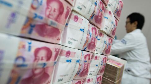 Images of Chinese Yuan Banknotes As 50% of China Market Now Halted
