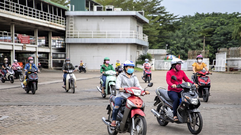 Watch Vietnam Factories Face Workers Exodus Amid Pandemic - Bloomberg