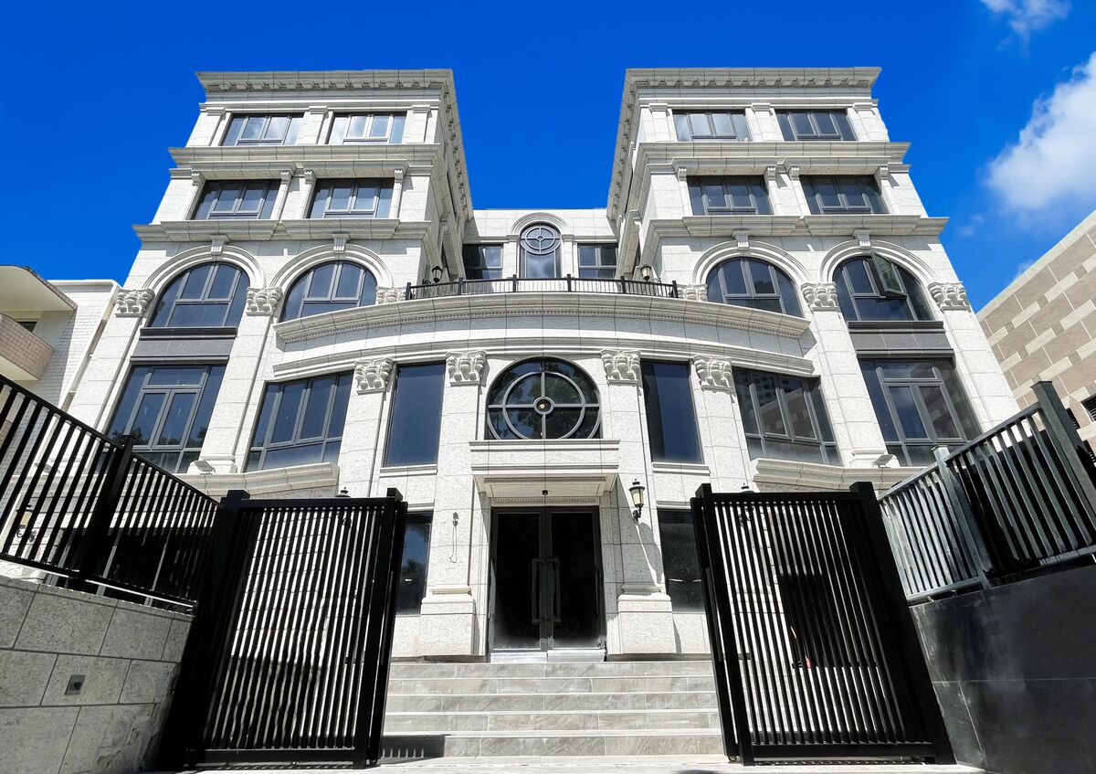 Hong Kong Luxury Property: Repulse Bay Mansion Eyes $281 Million Sale ...