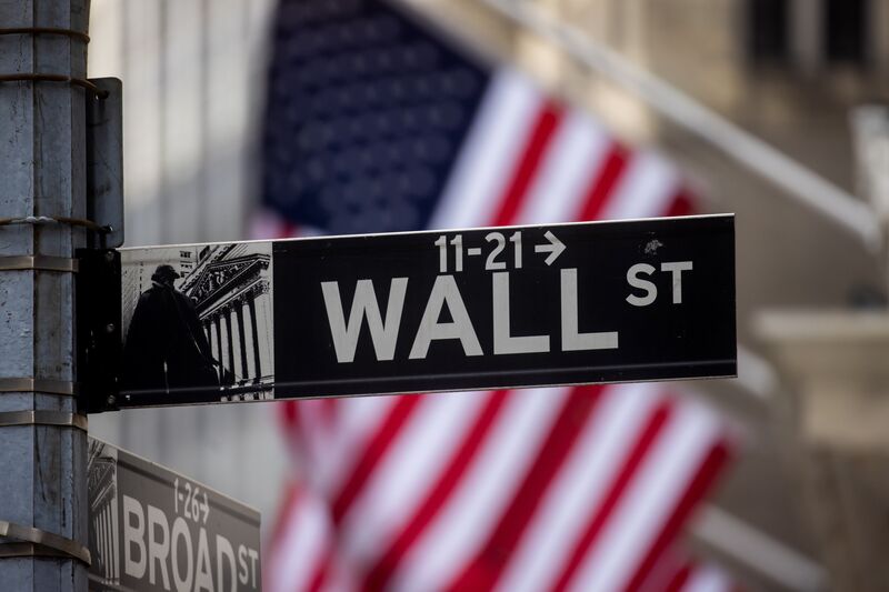 Traders On The Floor Of The NYSE As US Stocks Fall With Trade War Worries Overshadowing Slower Inflation