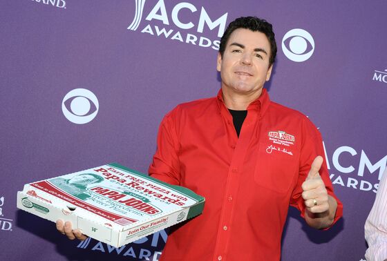 Papa John's Founder Appeals to Employees in Fight Against Chain