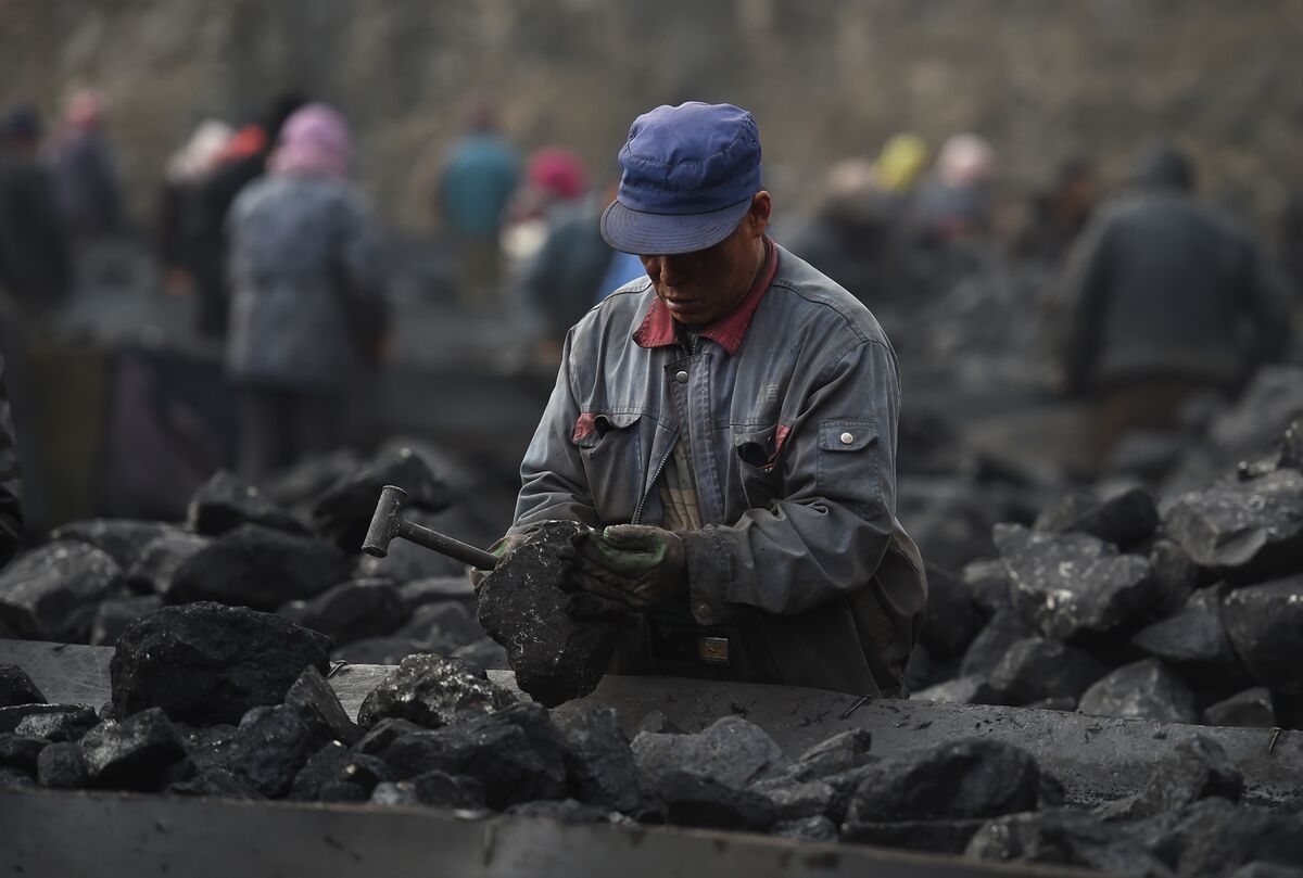 More Than 100 Coal Mines in China Halt Operations for Centennial