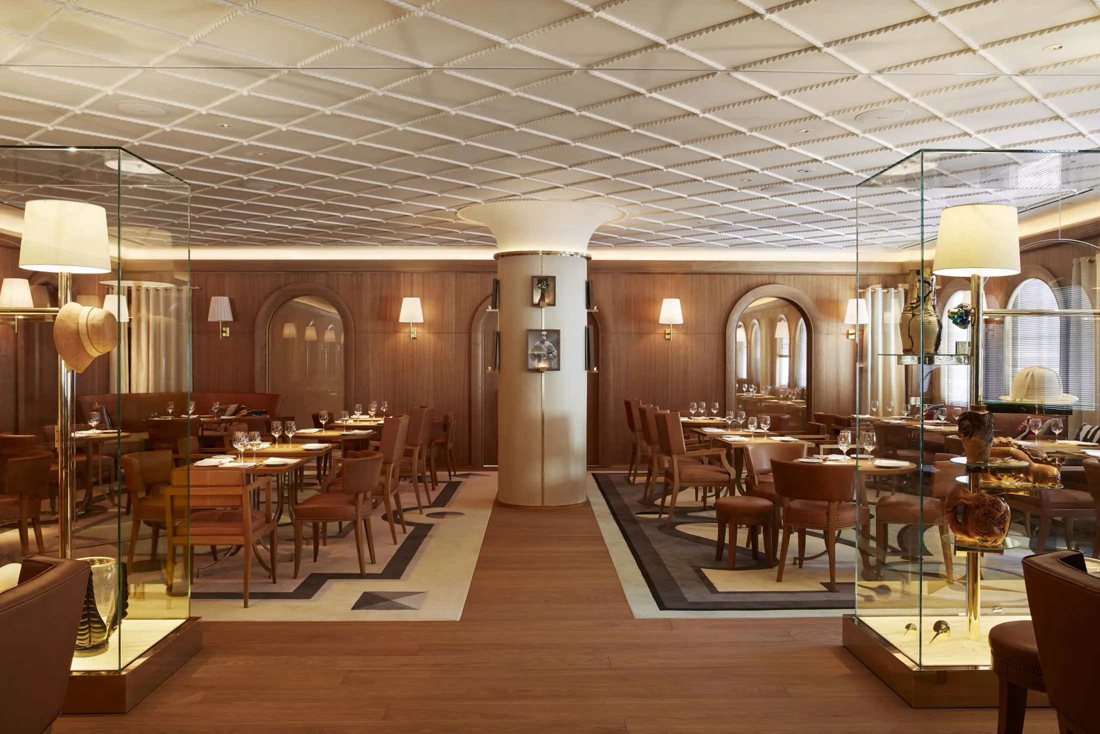 The dining room at L’Avenue.