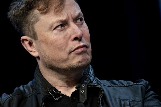 Musk Cuts His Margin Risk With New Equity Partners for Twitter
