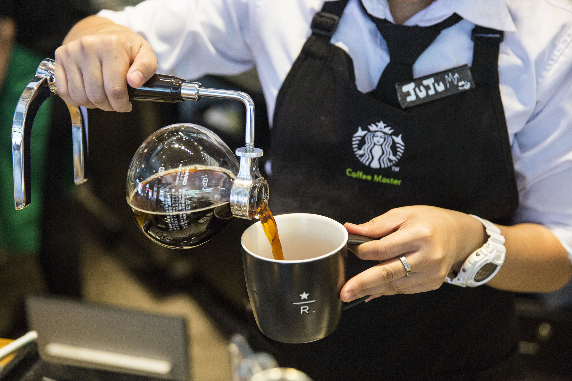 Starbucks (SBUX) to Offer Reusable Cups in All EMEA Stores by 2025