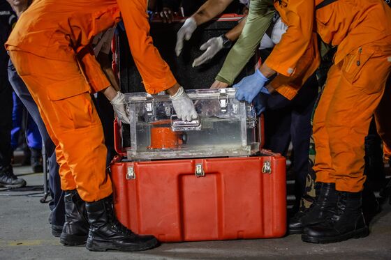 Lion Air Pilots Battled Confusing Malfunctions Before Crash
