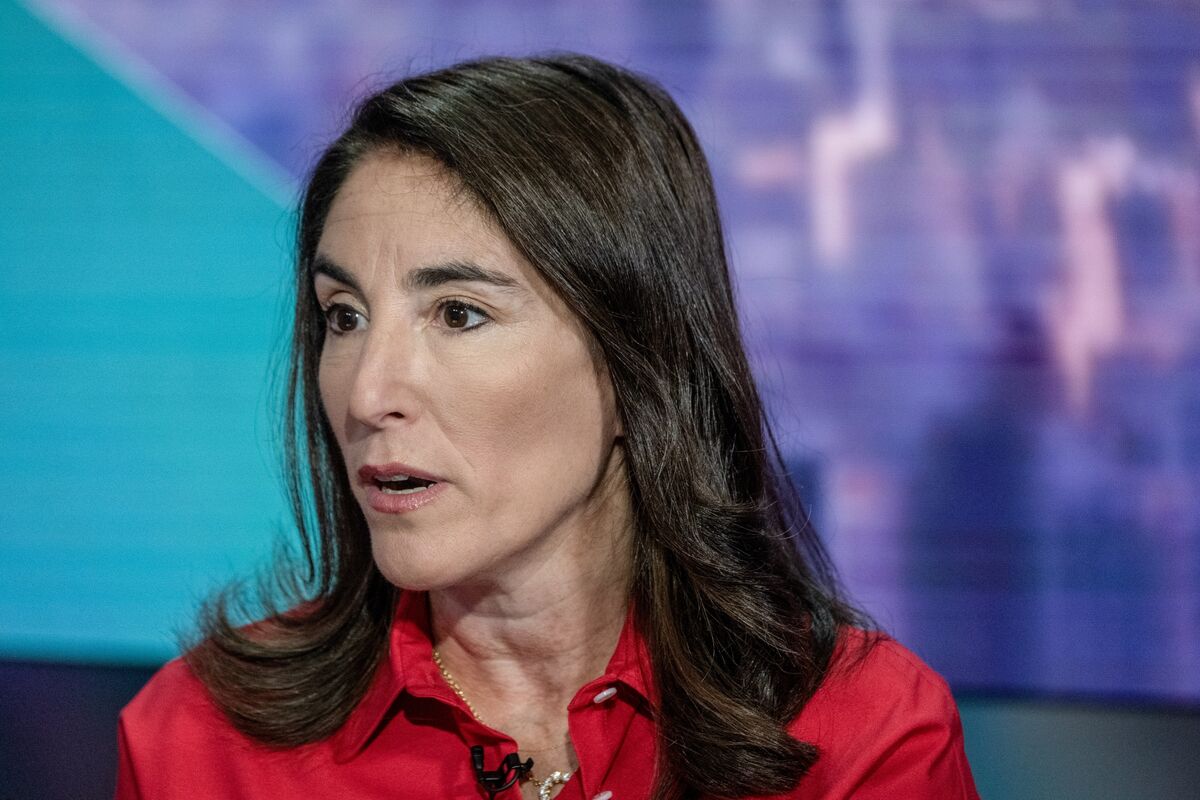 Fed’s Hammack Sees No Conflict in Mandate, Inflation Her Worry