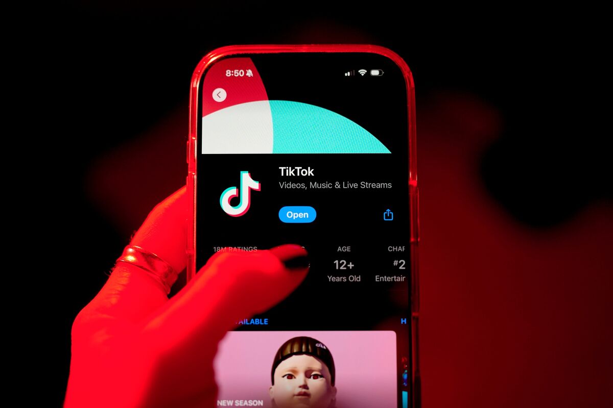 Trump Downplays Threat of China Using TikTok to Spy on Americans