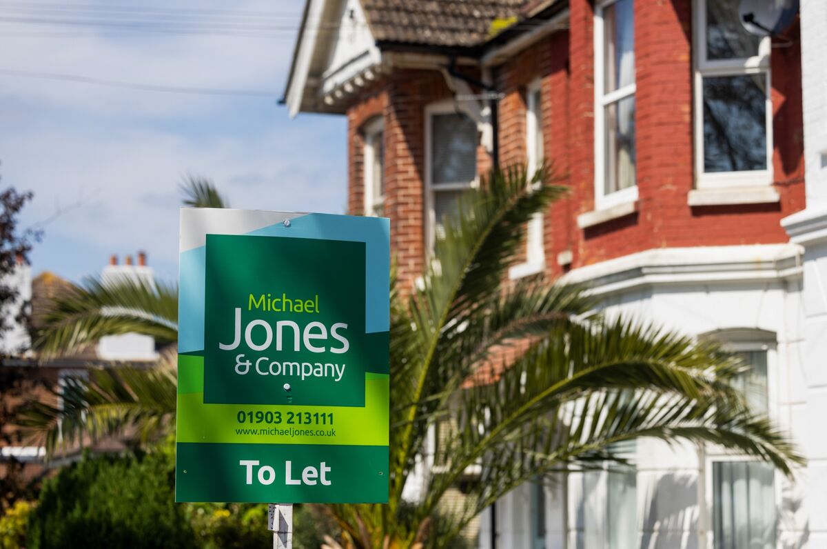Britain’s Home-Grown Price Pressures Finally Easing for the BOE