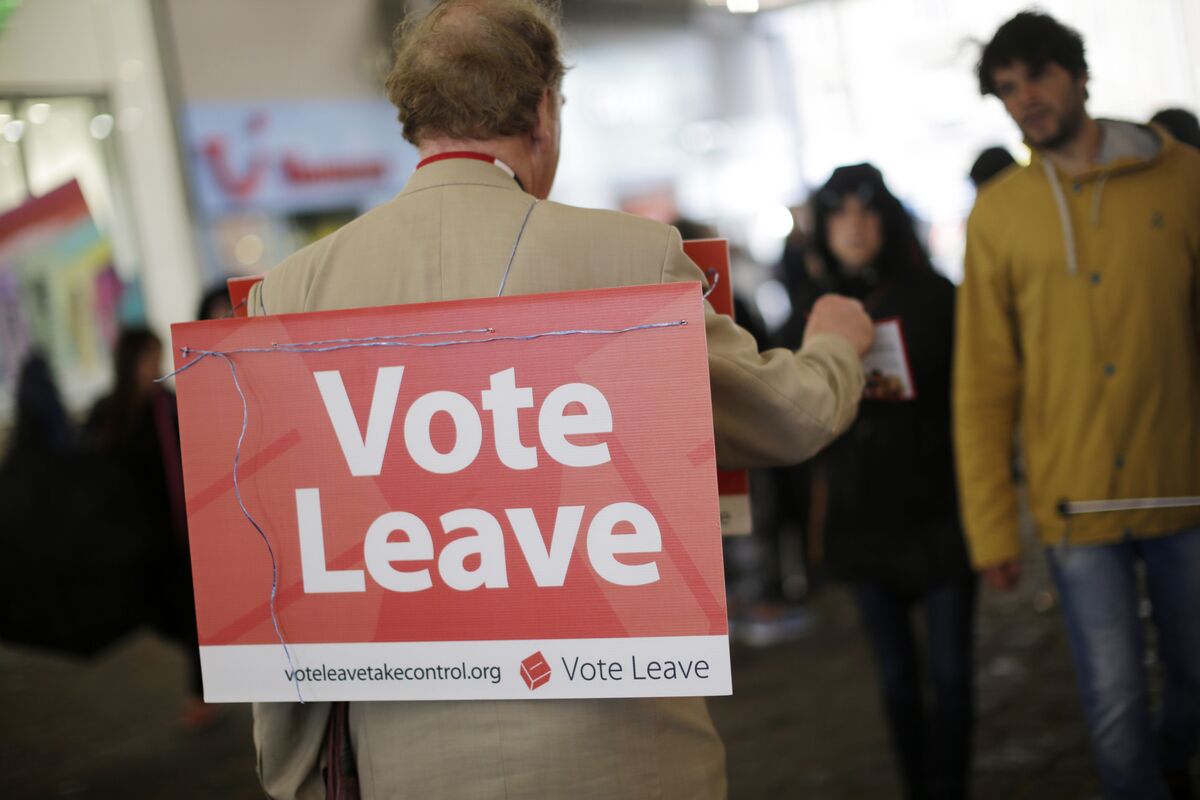 Vote Leave Fined $53,000 in U.K. Over Unlawful Text Messages - Bloomberg