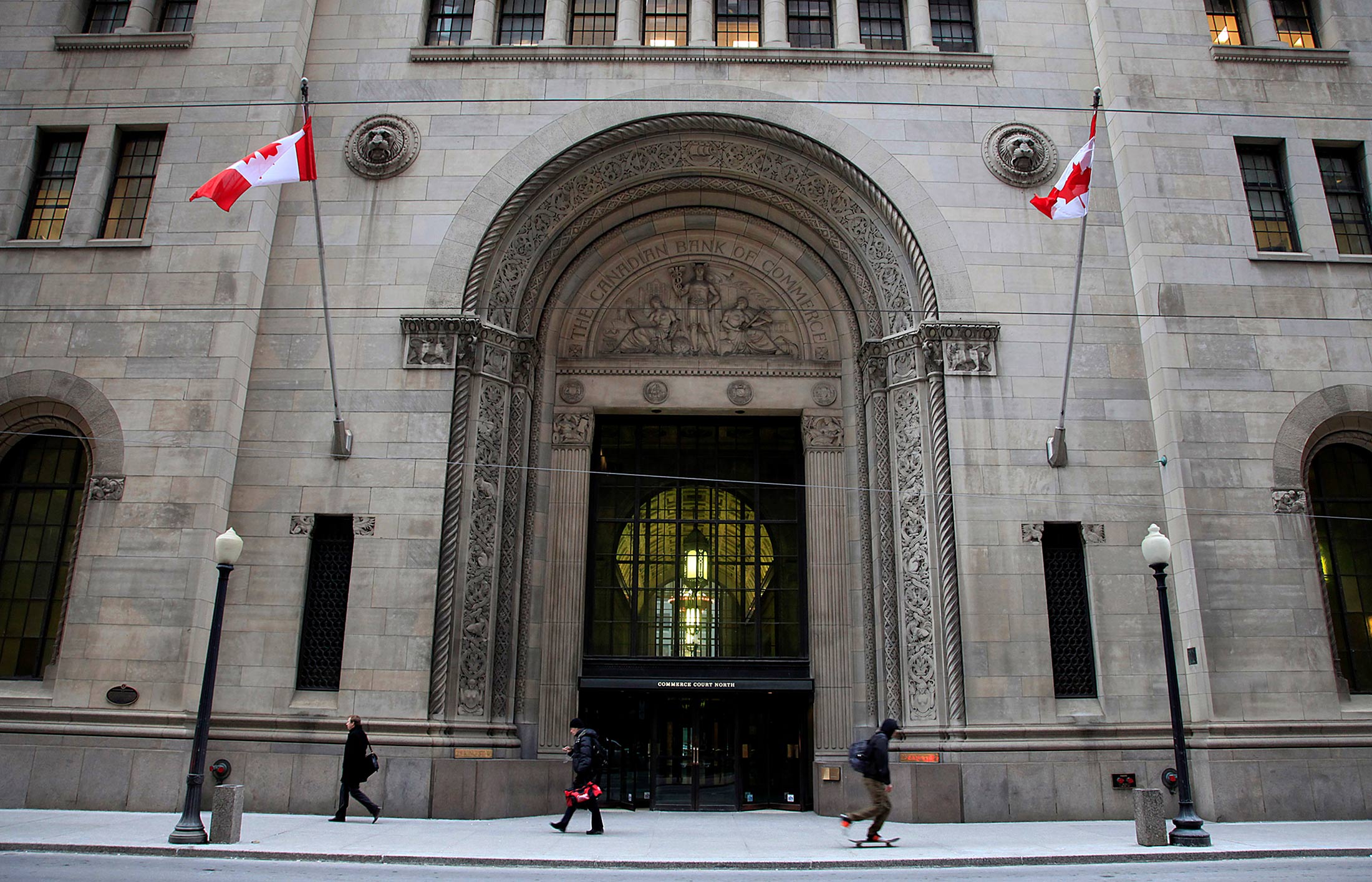 Cibc Sweetens Privatebancorp Bid By 20 To 4 9 Billion Bloomberg