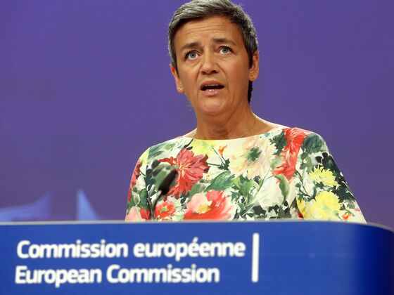 EU’s Vestager Targets Big Tech by Floating Potential Data Rules